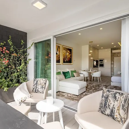 Garden Views By Homing Apartment *