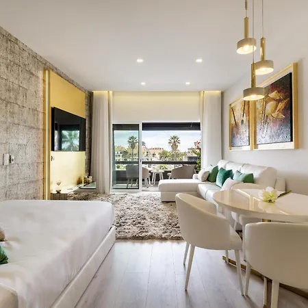 Apartment Garden Views By Homing *