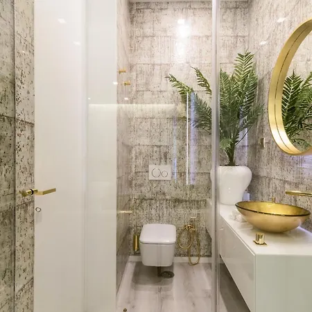 Apartment Garden Views By Homing *
